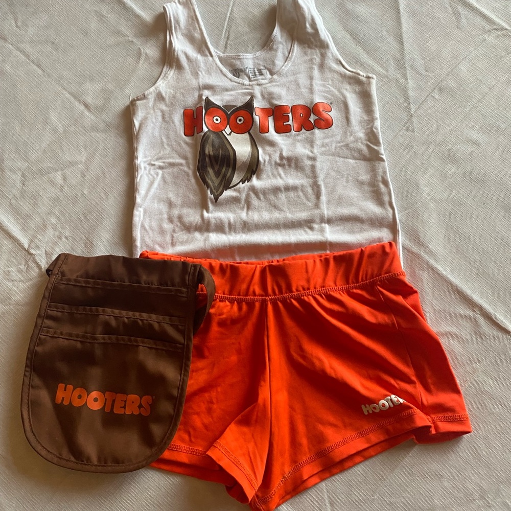 HOOTERS UNIFORM SIZE S TANK XS SHORTS W/POUCH
